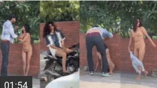 Hot Bihari Nude Sex – Outdoor Roadside Video